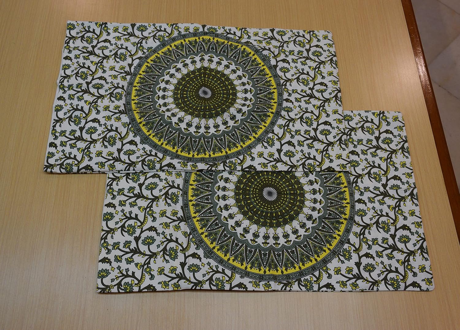 Capua  Cotton King Size Pillow Covers Green (18X28 Inch Pillow Cover)