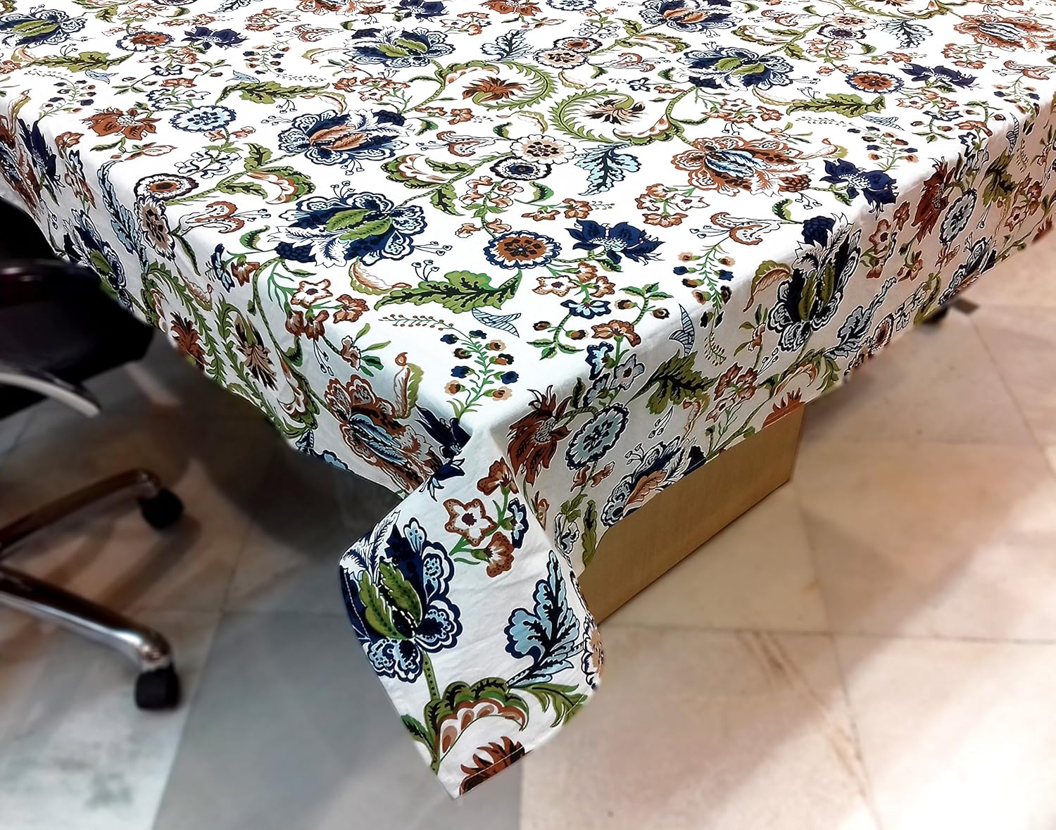 Capua Floral Printed Cotton Rectangular 6 Seater Dining Table (60 Inch X 90 Inch, Multicolour, Pack of 1)